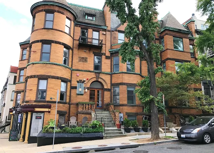 HighRoad Hotel&Hostel DC